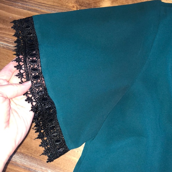 Teal flutter sleeve top - Picture 2 of 6